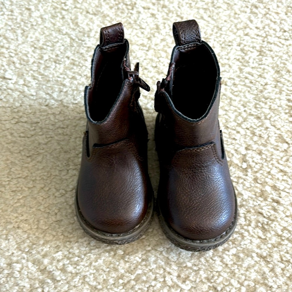 Brown leather baggy girl GAP boots